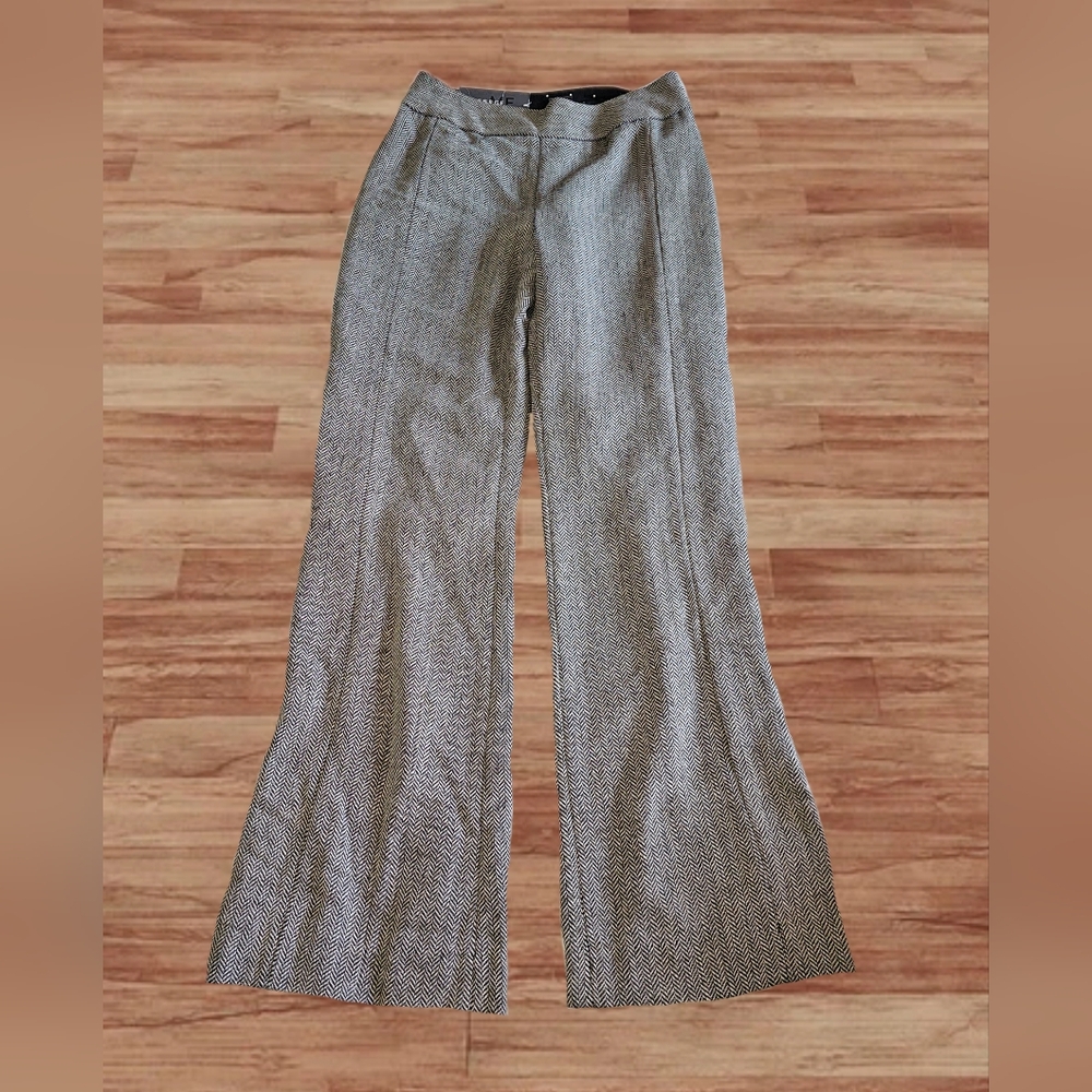 GEORGE ME Size 6 (15"W X 42"L) Black White Chevron Slacks